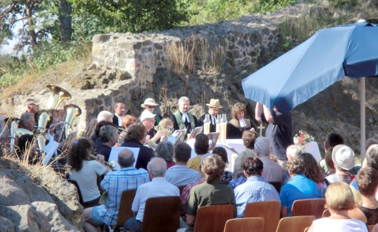 Berggottesdienst auf Ruine Waldeck August 2013